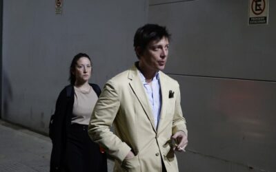 Santiago Caputo negocia con los jueces para desactivar la marcha por Cristina