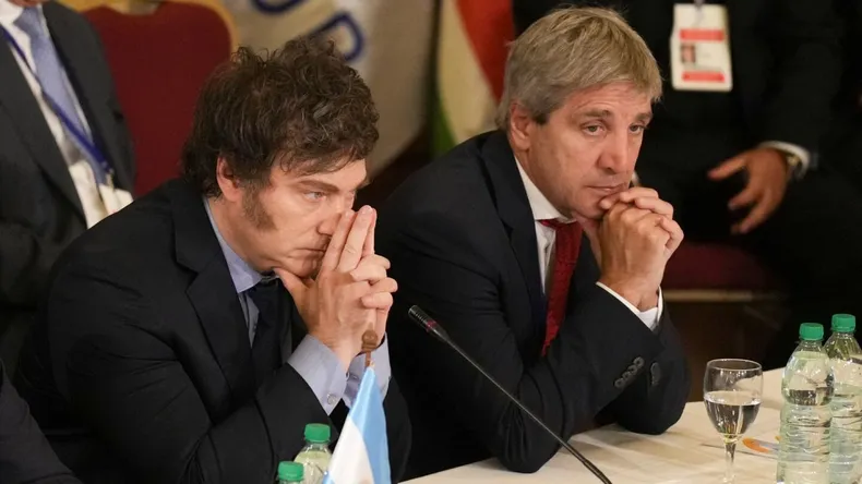 Milei vetará el financiamiento universitario y el aumento para el Garrahan si se convierten en ley