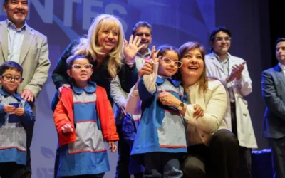 Chahla y Acevedo encabezaron la entrega gratuita de eco lentes a docentes y niños