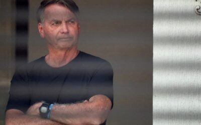 Internaron de urgencia a Jair Bolsonaro luego de descompensarse en su casa, donde cumple prisión domiciliaria
