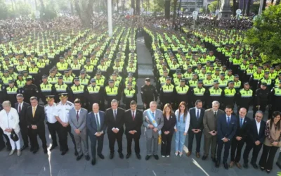 Jaldo les tomó juramento a 1.237 nuevos policías y entregó armamentos y móviles para la fuerza por $ 770 millones