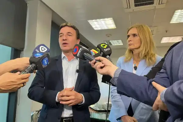 “El Gobierno impide a las comunas tener presupuesto propio, por lo que no hay un adecuado control”