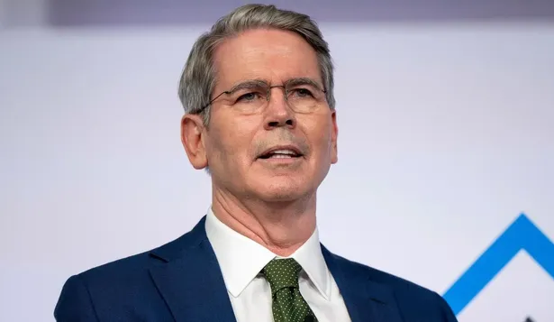 Scott Bessent: “No estamos poniendo dinero en la Argentina, le estamos dando una línea de swap