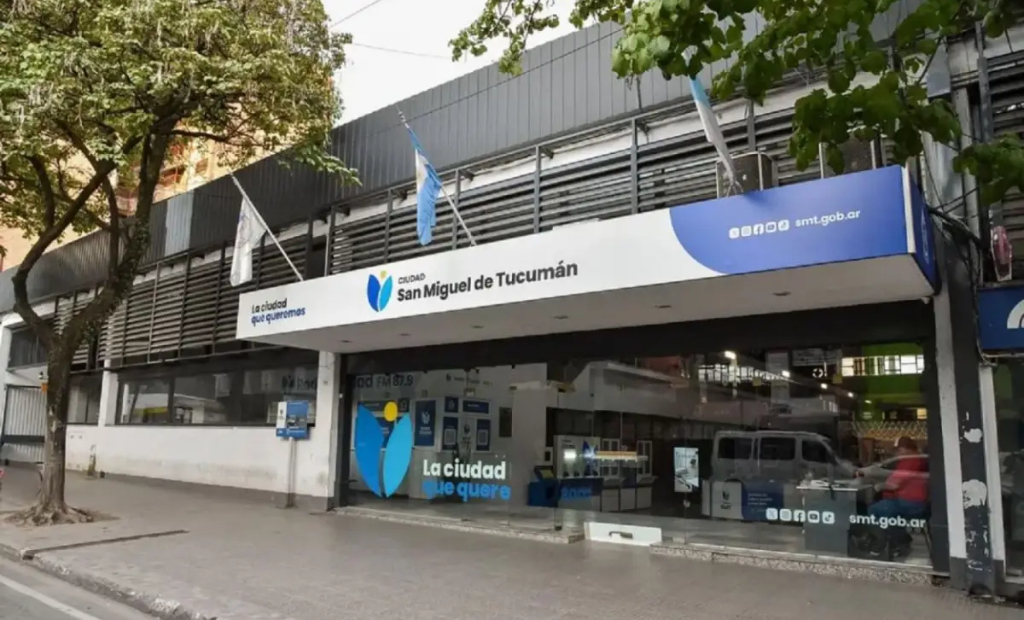 La Capital redefine su organigrama y avanza con una nueva secretaría en medio de una disputa judicial