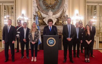 Duras críticas de Milei a CFK y Axel Kicillof tras el fallo por YPF: “Nos sumieron en una aventura suicida”