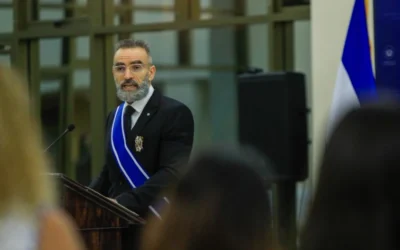 Rebelión de los libertarios contra la orden de Quirno para que rechacen el regreso de Venezuela al Parlasur