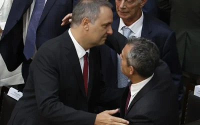 Adorni prepara carpetazos contra Massa, Grabois y Máximo para su informe en el Congreso