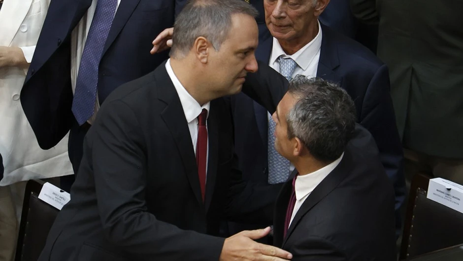 Adorni prepara carpetazos contra Massa, Grabois y Máximo para su informe en el Congreso