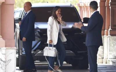 Petovello echó a su jefe de Gabinete por los créditos del Nación y expuso a Caputo y Adorni