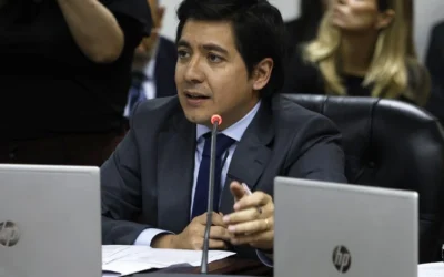 El libertario Roca pidió postergar la acusación contra el juez que censuró los audios de Karina