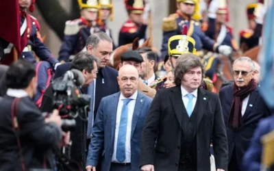 Milei no definió la interna y en la reunión de gabinete habló de teoría del Estado