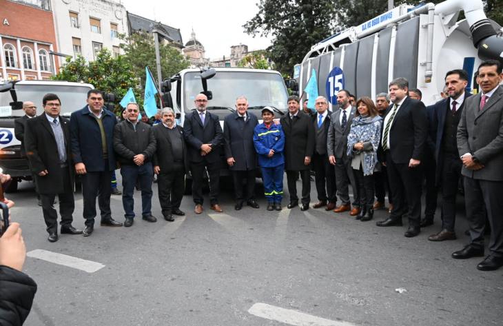 Jaldo celebró el Día del trabajador Sanitarista y entregó equipamiento