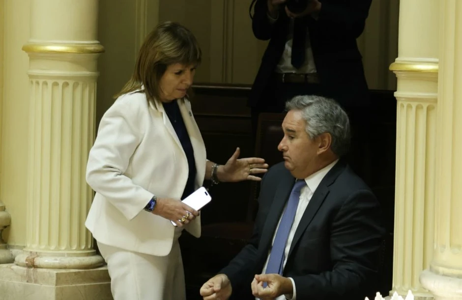 Bullrich suma al equipo de campaña de Papi a la Orden y busca su propio nexo con Trump
