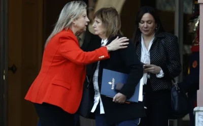 Ahora Monteoliva se despega de Karina y asciende a dos funcionarios de Bullrich