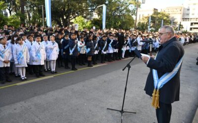 Jaldo tomó la promesa a la Bandera a más de 3.000 escolares y cadetes