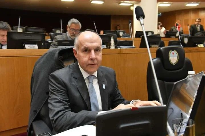 Claudio Viña se suma a La Libertad Avanza que lidera Catalán