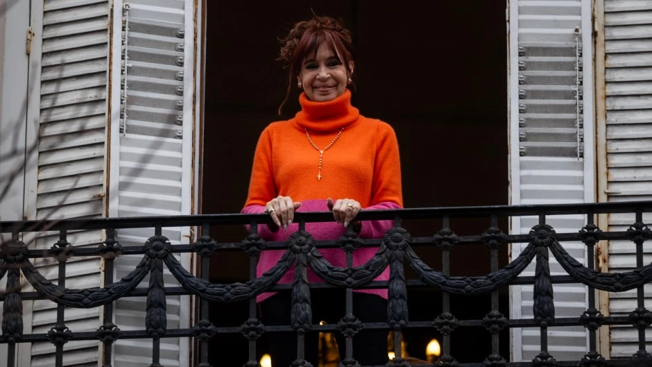 Cristina advierte a Kicillof: “si se parte en tres, se parte en cuatro”
