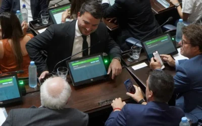 El peronismo acordó con los libertarios una sesión light y bajó proyectos sobre Insaurralde y los precios de YPF