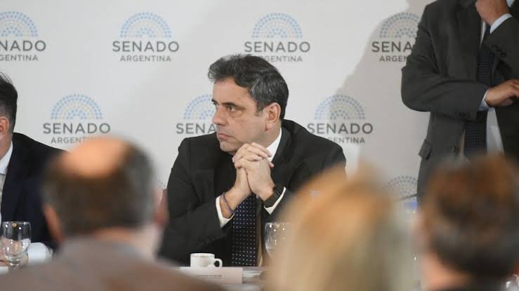 Los libertarios exigieron recortar el presupuesto de la Legislatura tras la revelación de una profunda crisis de confianza en Tucumán